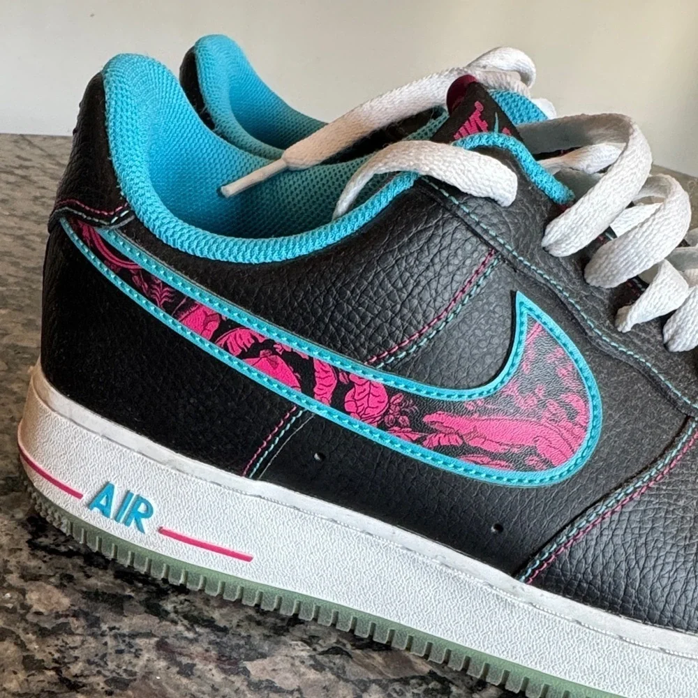 Nike Air Force 1 Miami nights Black with Teal and Pink Details EUC 9.5